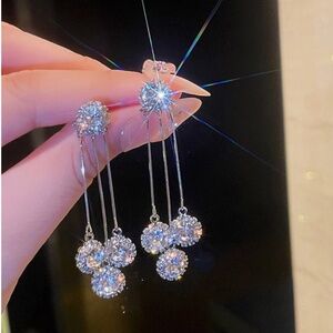 Luxurious Round Rhinestone Tassel Dangle Stud Earrings For Women